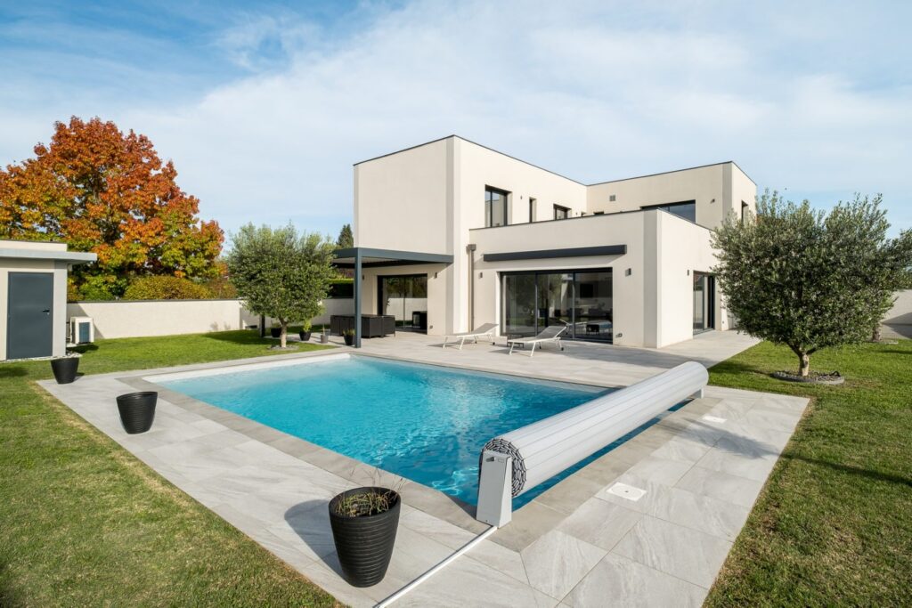 2355el brindas maison contemporaine avec piscine 03 1680x1120